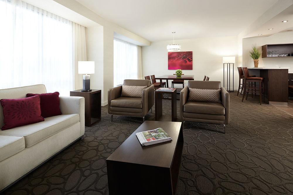 Hotel Delta By Marriott Centre Ottawa