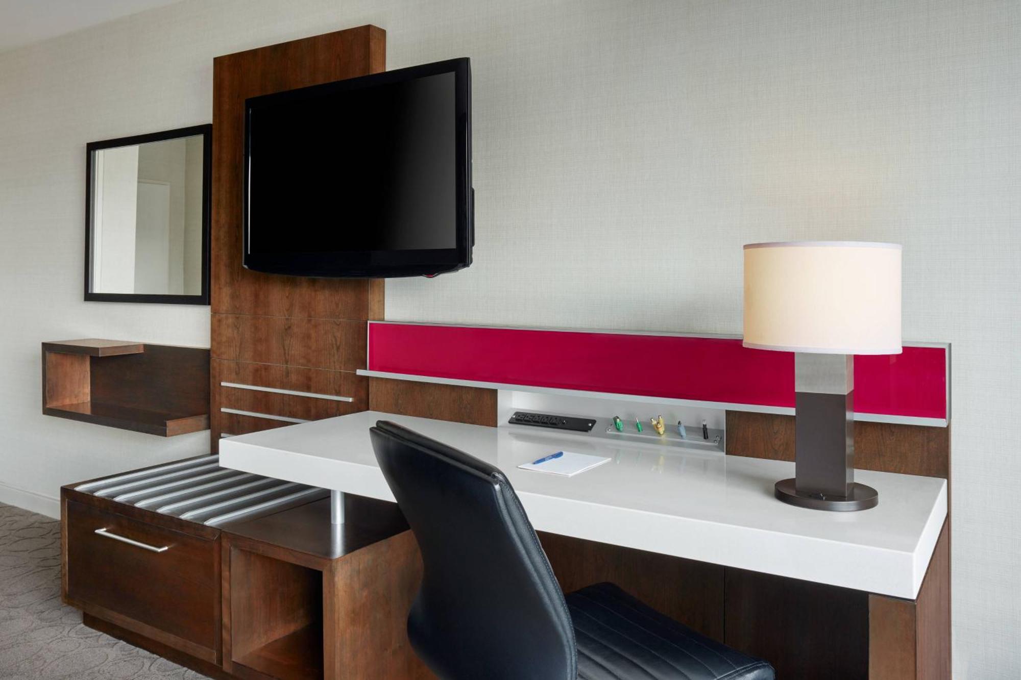 Delta By Marriott Centre Hotel Ottawa