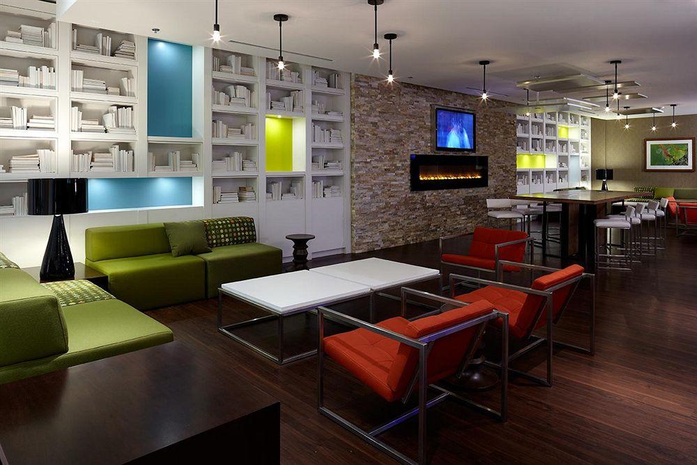Hotel Delta By Marriott Centre